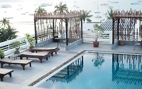 Pattaya Centre Hotel 3*